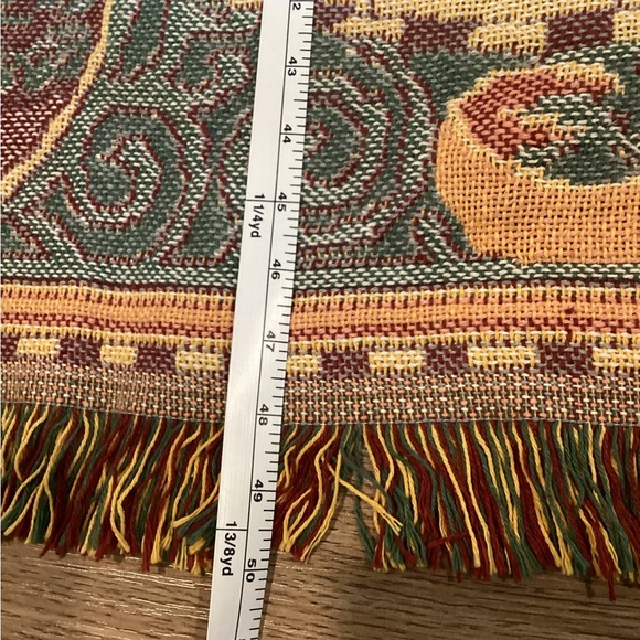 Elegant World Map Tapestry – Blue, Red & Gold – Wall‎ Hanging or Rug - Picture 12 of 13